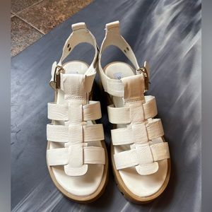 Brand new Steve Madden sandals